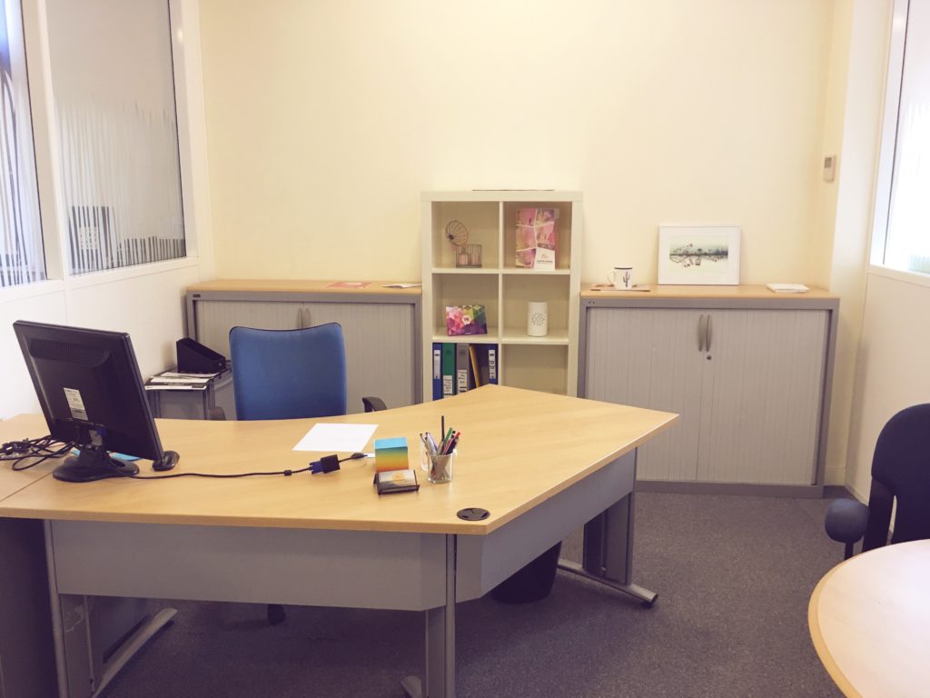 location bureau verneuil sur seine